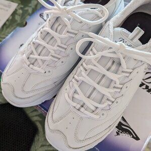 SKECHERS D'Lites the Original, Wide Fit, with Air-Cooled Memory Foam